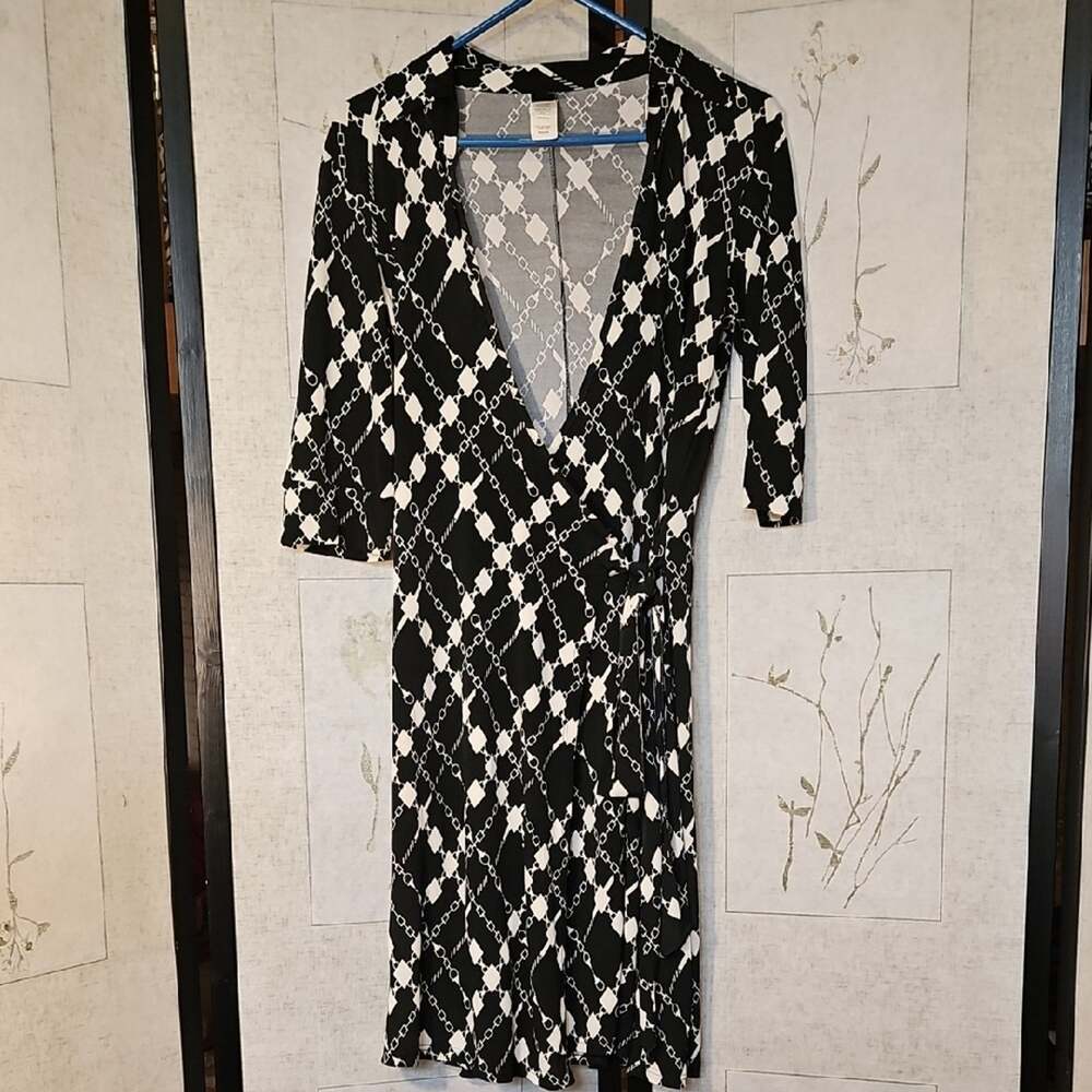 Chesley Black and White Wrap Sheath Dress with Plunge Neckline and 3/4 Sleeves
